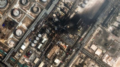 Global jitters as oil prices swing amid Iran-US war